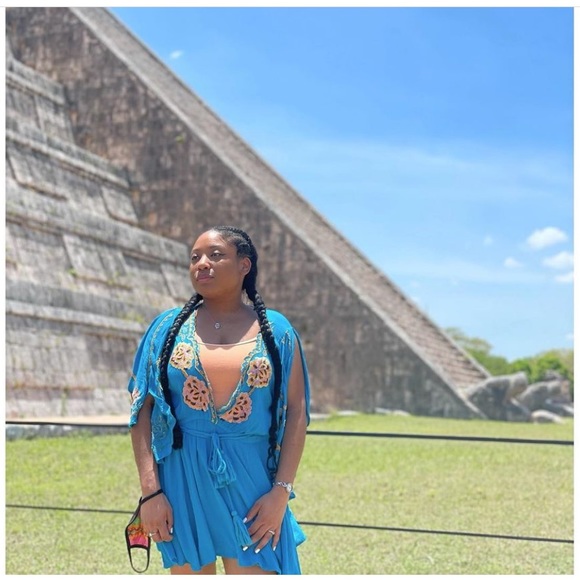 Meet your Posher, Olonna - Picture 3 of 13